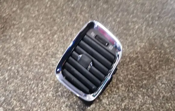 Dodge Durango Dashboard side air vent grill/cover trim