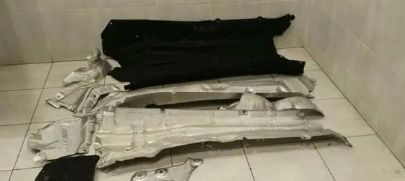 Mercedes-Benz AMG GT R190 C190 Other under body part A1976820011 A1976900127