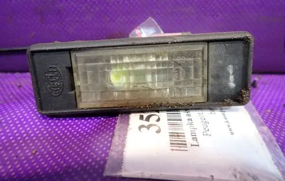 Peugeot 307 CC Number plate light 