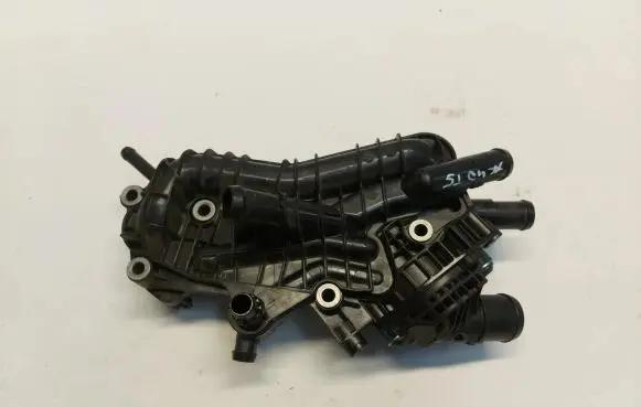 Volvo XC40 Thermostat housing 31439559
