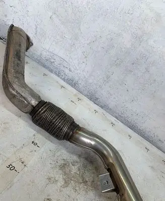 Audi A4 S4 B9 Muffler pipe connector clamp 