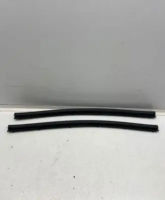 Renault Megane E-Tech Engine compartment rubber 658119498R