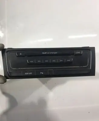 Audi A4 S4 B8 8K CD/DVD changer 8T1035110C