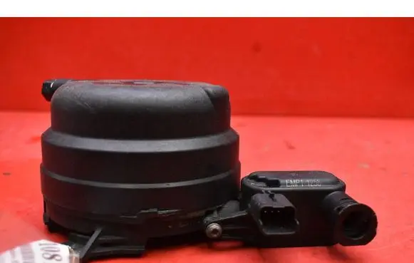 Peugeot 5008 Fuel filter housing 