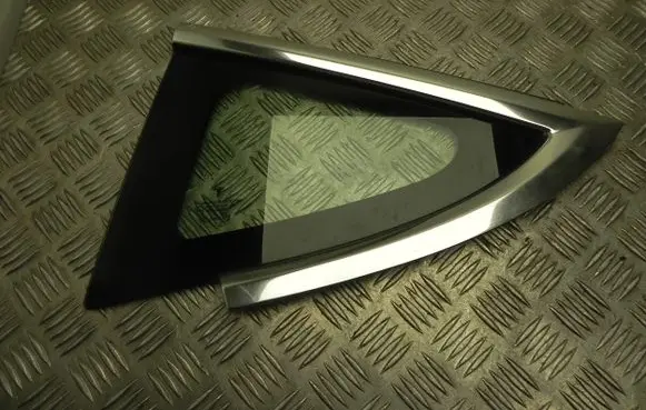 Tesla Model 3 Side middle window/glass 108070300H