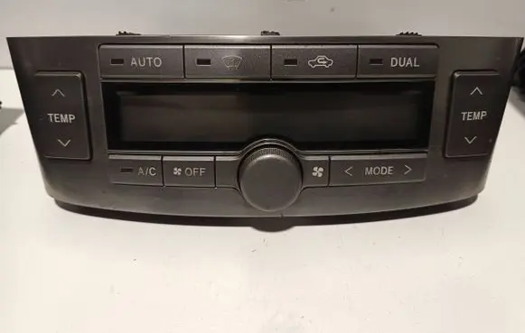Toyota Avensis T250 Climate control unit 5590005160 MB1465700792
