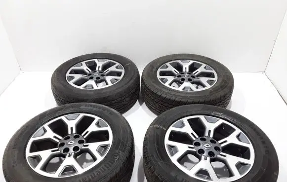 Renault Alaskan R18 alloy rim 