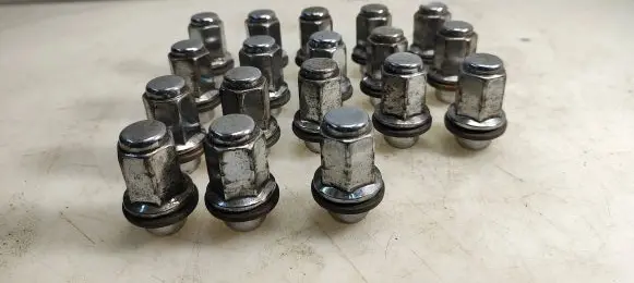 Nuts/bolts