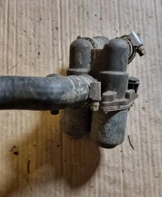 Mercedes-Benz E W124 Coolant heater control valve 