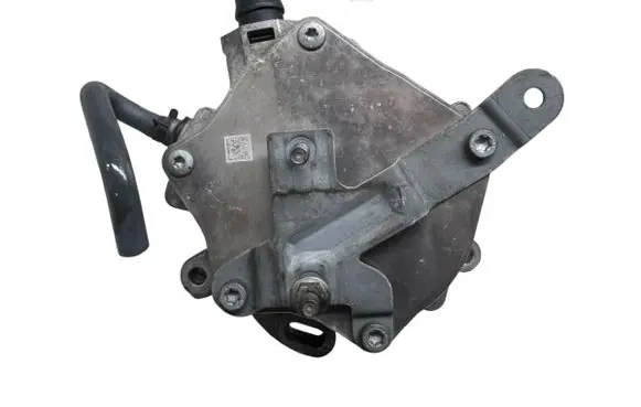 Ford Focus Vacuum pump CM5G2A451GA