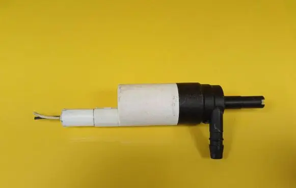 Renault Laguna II Headlight washer pump 7700813676