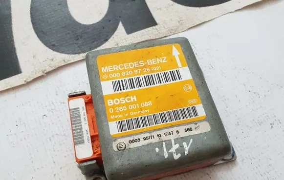 Mercedes-Benz E W210 Airbag control unit/module A0008209726 0008209726