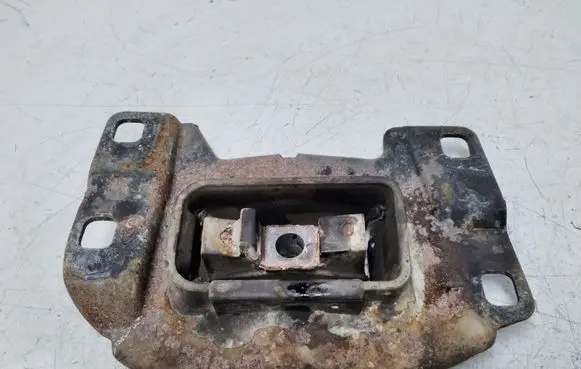 Mazda 3 I Gearbox mount
