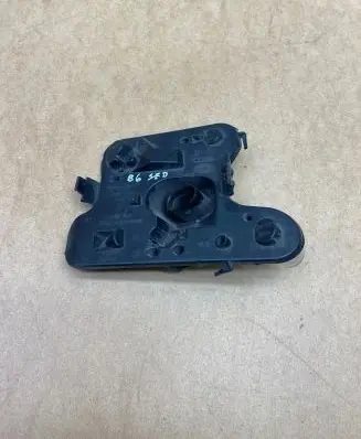 Audi A4 S4 B6 8E 8H Tail light bulb cover holder 153948