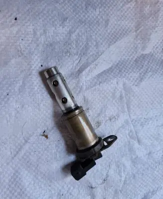 BMW 3 E92 E93 Camshaft vanos timing valve 7585425