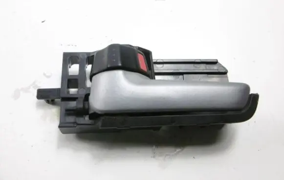 Suzuki SX4 Rear door interior handle
