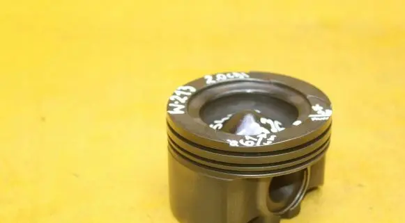 Mercedes-Benz C W205 Piston 654.920