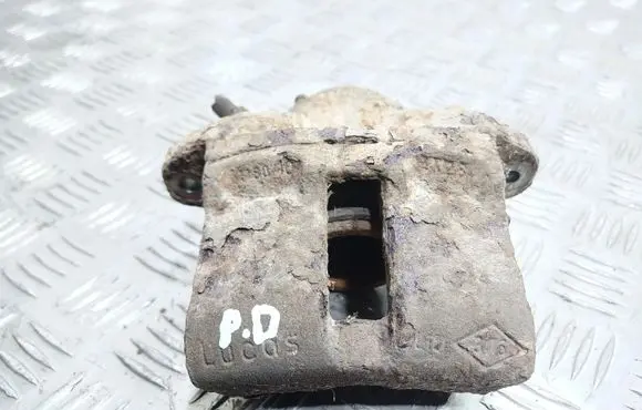 Renault 19 Front brake caliper