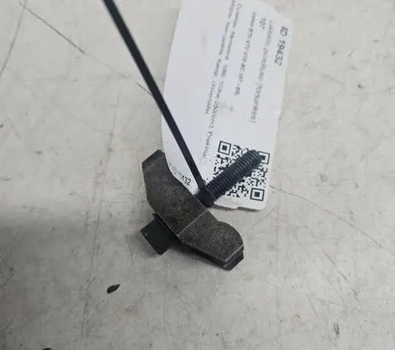 Volvo S70 V70 V70 XC Fuel Injector clamp holder 