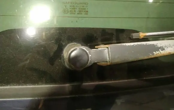 Chrysler PT Cruiser Rear window wiper motor