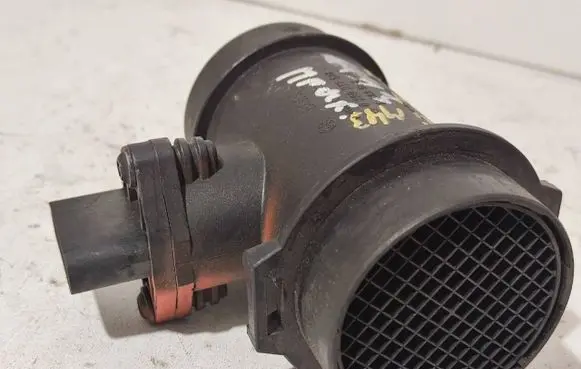 BMW 3 E36 Mass air flow meter 0280217124 1433565 13621433565