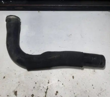 Opel Zafira B Intercooler hose/pipe 13322487
