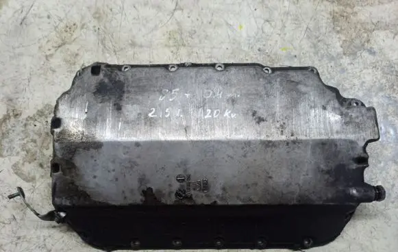 Volkswagen PASSAT B5.5 Oil sump 059103604D