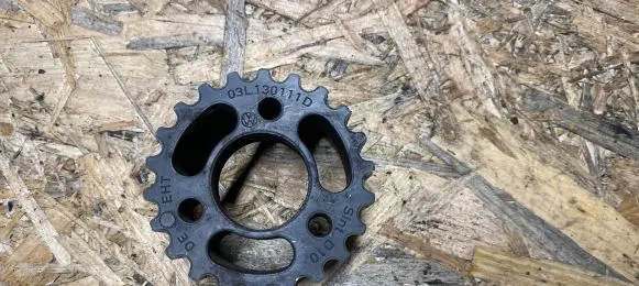 Audi A6 S6 C6 4F Fuel pump gear (pulley) 03L130111D