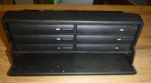 BMW 5 E34 Glove box central console 13903669