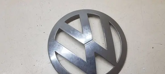 Volkswagen Multivan T5 Manufacturer badge logo/emblem 7H0853601