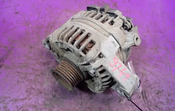 Opel Vectra B Generator/alternator 