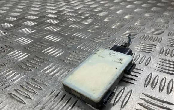 Nissan Qashqai J12 Blind spot module 284N09449R 20231020 10R0515420