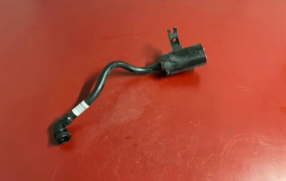 BMW X1 U11 Active carbon filter fuel vapour canister 8742485