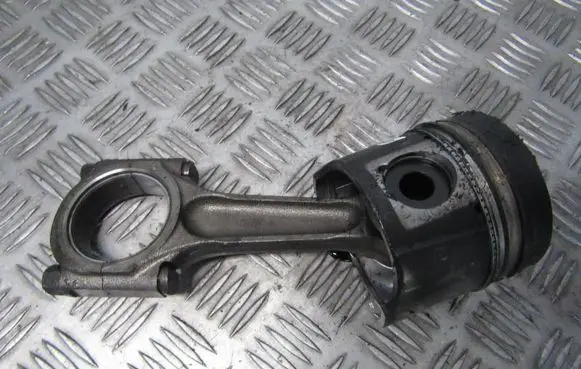 Peugeot Boxer Piston with connecting rod