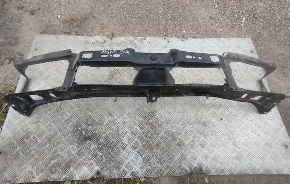 Volkswagen PASSAT B3 Top upper radiator support slam panel