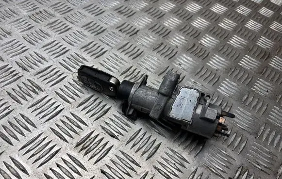 Audi A4 S4 B6 8E 8H Ignition lock 4B0905851B