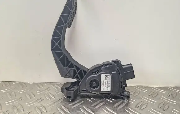 Audi A4 S4 B8 8K Accelerator throttle pedal 8K1723523