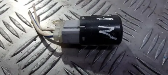 Nissan Primera Other relay 24330c9960