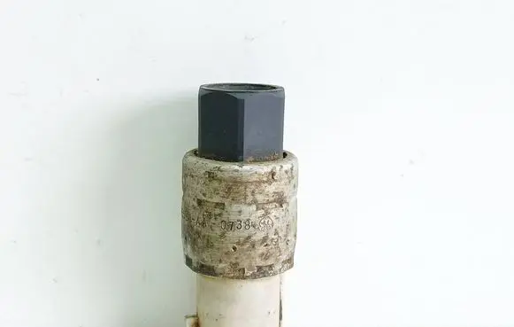 Ford Fiesta Air conditioning (A/C) pressure sensor 95BW19E561AA