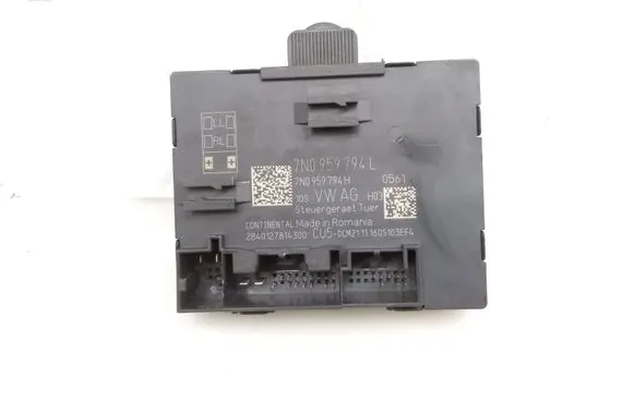 Seat Alhambra (Mk2) Door control unit/module 7N0959794L 7N0959794H