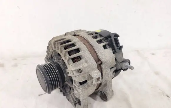 Hyundai i30 Generator/alternator 373002A850 2611067 135V130A