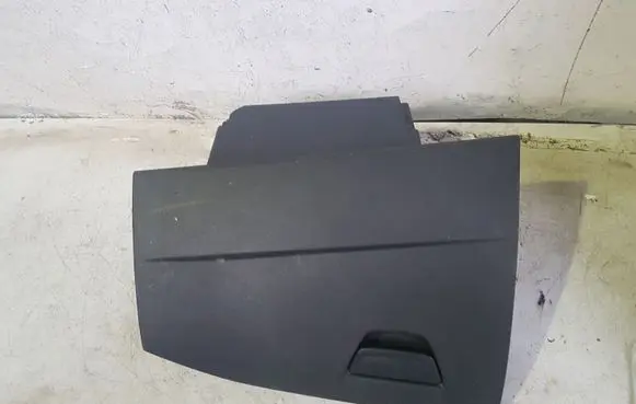 Ford Focus Glove box BM51A06044