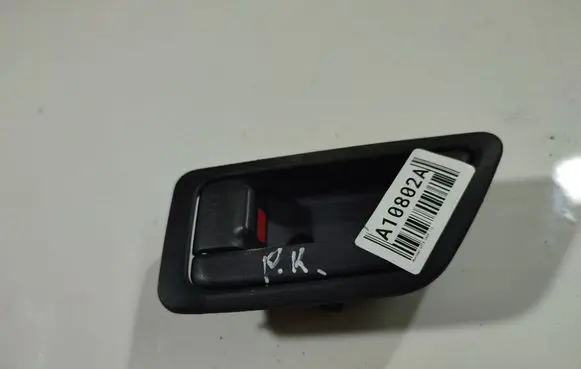 Hyundai Getz Front door interior handle 82611TB010 82611-TB010