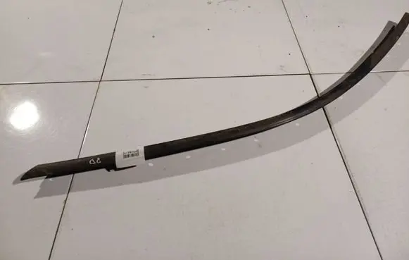 Hyundai Tiburon Front door glass trim molding 