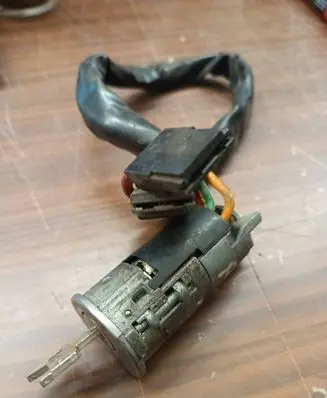 Renault Laguna I Ignition lock 456221 b456221