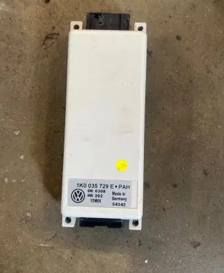 Volkswagen Golf Plus Phone control unit/module 1K0035729E 15W05 54342