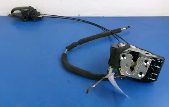Nissan Tiida C11 Front door lock