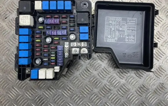 Hyundai Santa Fe Fuse box set 919502B100 919502b150