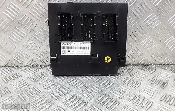 Volkswagen Golf VI Engine control unit/module 1K0937084K