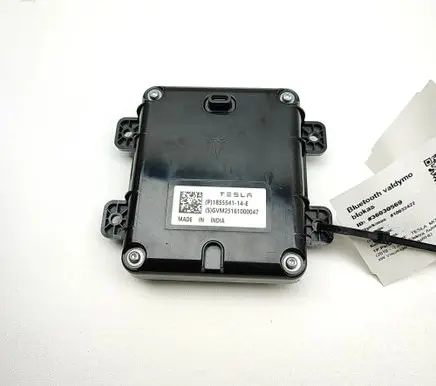 Tesla Model Y Juniper USB control unit 185554114E